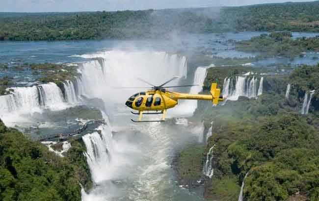 Helicopetero sobre Cataratas 